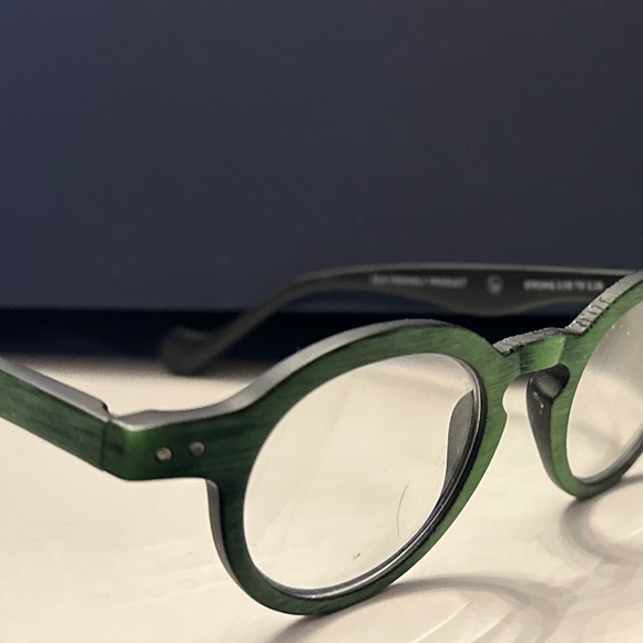 *2* Pairs of Fashion Reading Glasses +2.0 - Picture 7 of 16